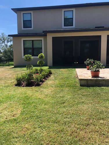 Flower Bed for Daniel Sons Landscaping &Maintenance in Tampa, Florida