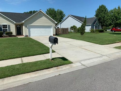 Mowing for NC Lawn Medics, LLC in Jacksonville, North Carolina