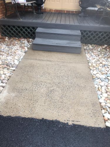 Driveway and Sidewalk Cleaning for BiG DAWG Pressure Washing CO. in Mayfield, Kentucky