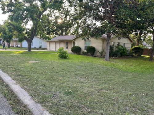 Mowing for Allen Lawn Care in Taylor, Texas