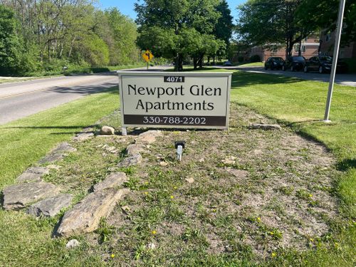 Mulch Installation for Youngstown Landscape and Design LLC in Canfield, OH