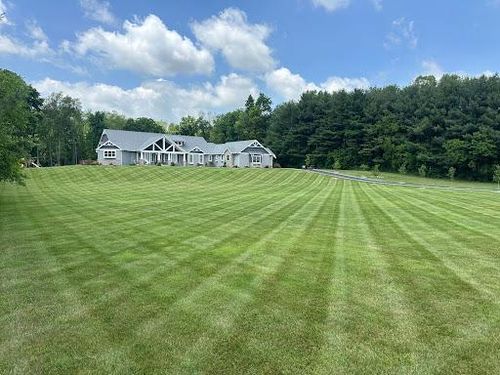  for FIRST CLASS GRASS LLC in Syracuse, IN