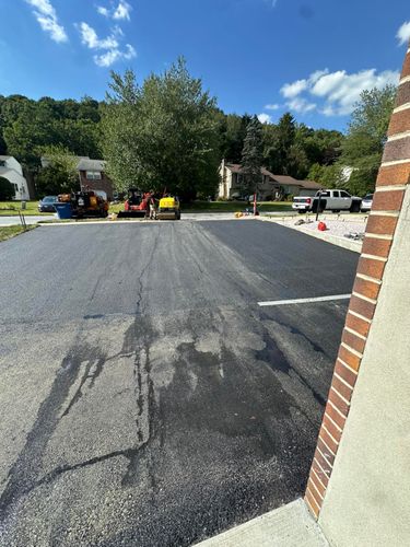 Sealcoating for Chris Asphalt & Sealcoating in Allentown, PA
