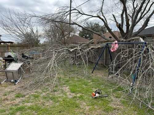 Mowing for Allen Lawn Care in Taylor, Texas