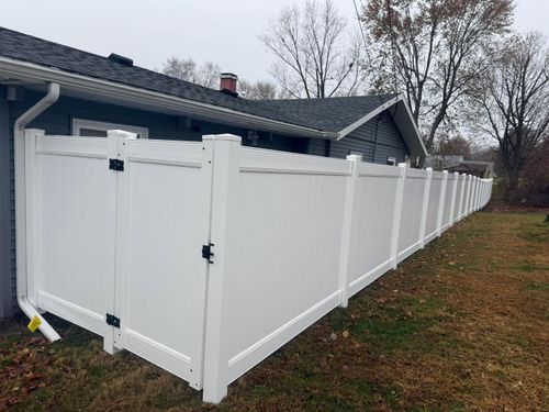Fence Installation for Illinois Fence & Outdoors in Kewanee, IL