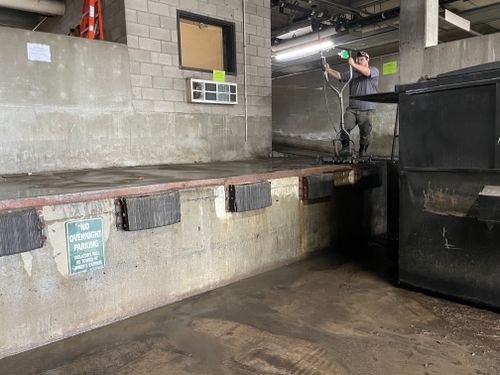 Eco-Safe Dumpster pad Cleaning for Oakland Power Washing in Clarksville, TN