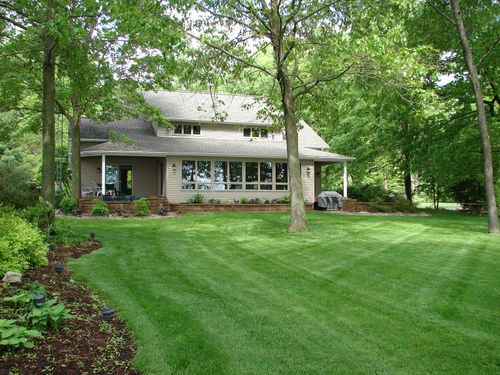 Lawn Maintenance for Mayfield Landscaping in Staunton, IL