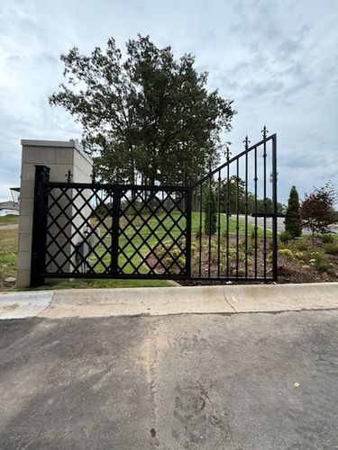 Custom Entry Gates for Lake's Welding Service LLC in Conway, AR