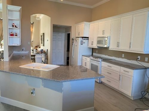 Kitchen Cabinets for Platinum Kitchen Bath and Flooring in Port Orange, FL