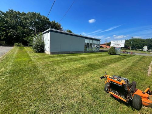 Mowing for Blades of Glory LLC in Cheshire, CT