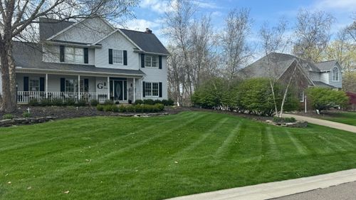 Lawn Mowing for Green Stripes LLC in North Canton, OH