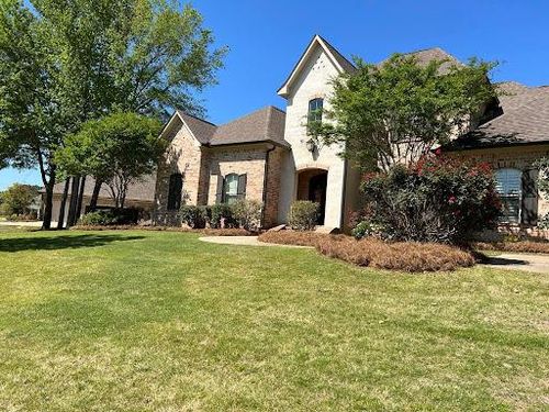  for Amis Lawn and Landscape, LLC in Clinton, MS