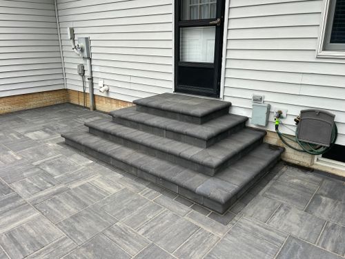 Paver Patio Design & Construction for Higgins landscaping LLC in West Jefferson, OH