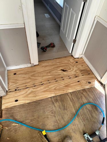 Flooring for LEE’S Handyman Services and More in Sanford, NC