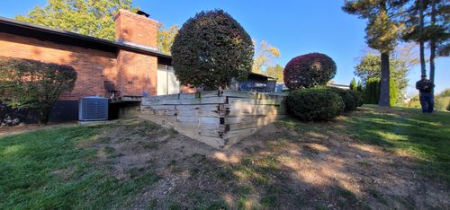 Retaining Wall Construction for VQ Land & Stone in St. Louis, MO