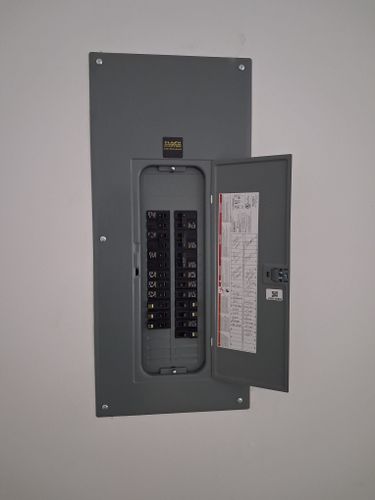  for Flash Gordon Electric LLC damagaed by theb in Hope Mills, NC
