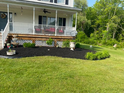 Mulch Installation for Cuellar Lawn Care in Highland , NY 