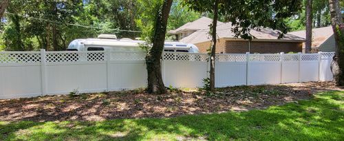 Vinyl Fences for Bayou Bill's Fencing in Crestview, FL