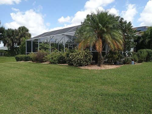 Flowerbed Installation and Maintenance for Unity Maintenance and More LLC in Englewood, FL