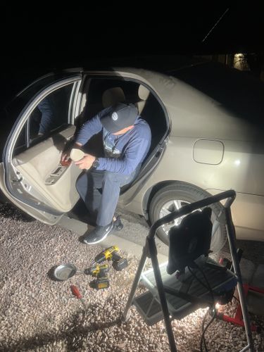  for Cals auto glass llc in Phoenix, AZ