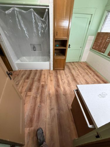 Flooring for Suarez Pro Flooring and Remodeling in Comanche, TX