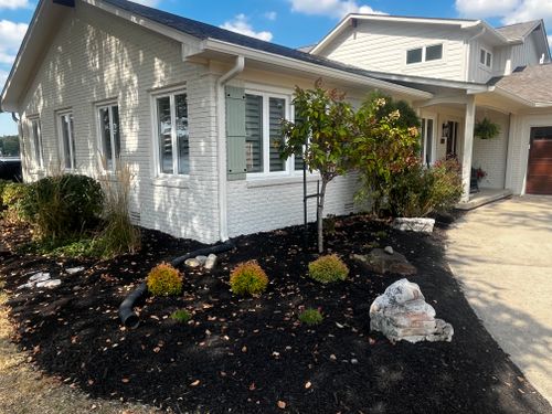 Mulch Installation for Stafford.Works in Hendricks County, IN 