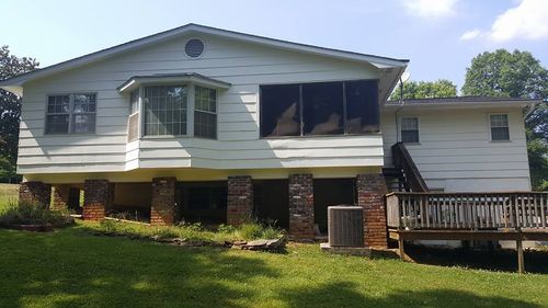 Deck Staining and Siding for E-Painting in Knoxville, TN