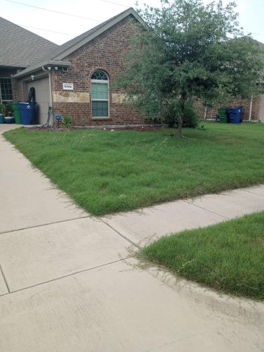 Mowing for Emergency Yard Care LLC in Waxahachie, TX