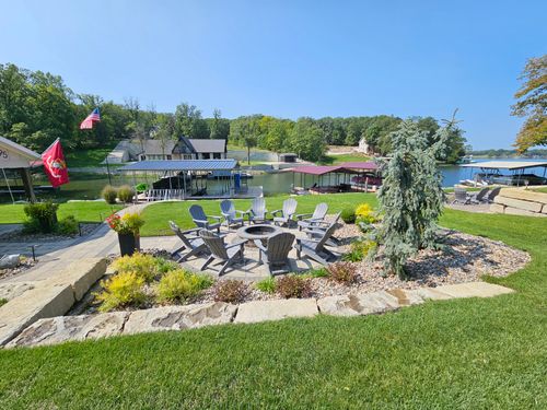 Limestone Rock Walls for Viking Dirtworks and Landscaping in Gallatin, MO