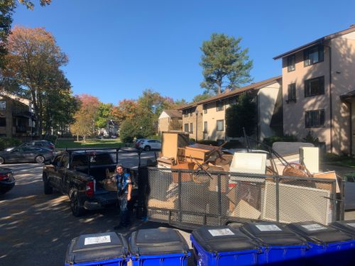 Hauling and Junk Removal for Calvert Clean Up, Pressure Washing & Hauling LLC in Pasadena, MD