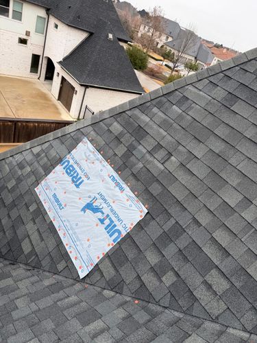 Emergency Tarp for Major League Roofing in Frisco, TX