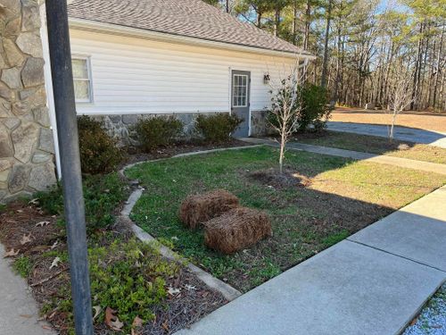 Lawn Maintenance for Lakeside Lawncare in Cross Hill, SC