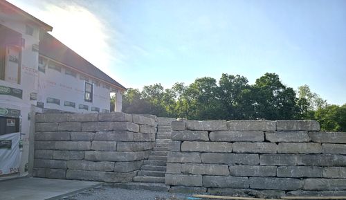 Limestone Rock Walls for Viking Dirtworks and Landscaping in Gallatin, MO