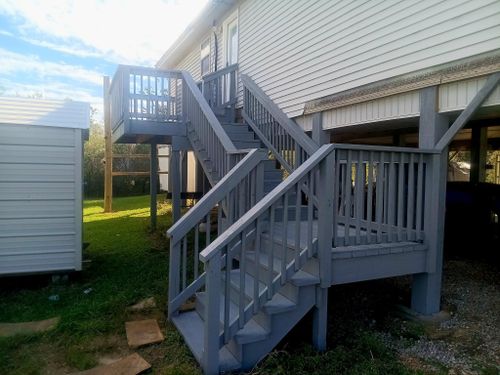 Staining for Hollier's Painting in Lafayette, LA