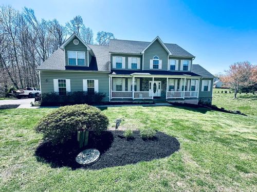 Mulch Installation for Nate's Property Maintenance LLC  in Lusby, MD