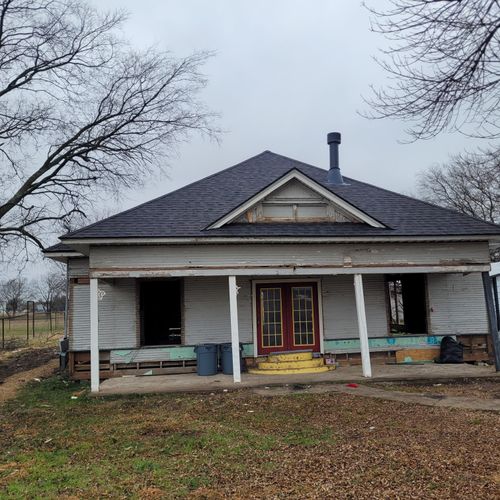 Roofing Installation for Luna's Roofing LLC in Longview, Texas