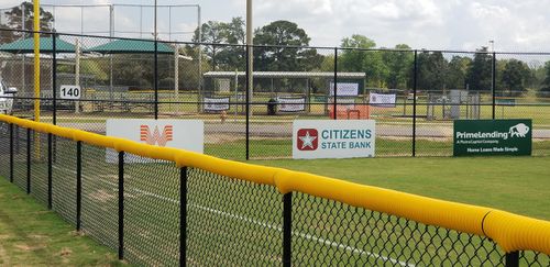 Privacy 3 Rail Fence for Pride Of Texas Fence Company in Brookshire, TX