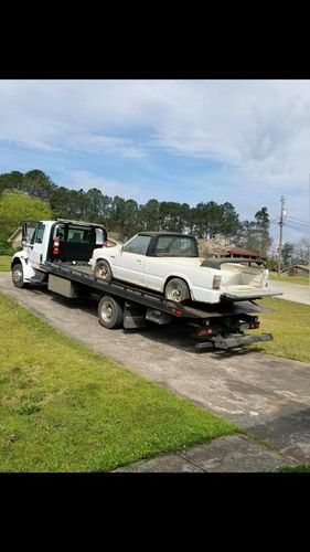 Towing for Finley Paint Body and Towing in Lanett, AL