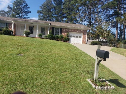 Driveway Grading for South Montanez Lawn Care in Fayetteville, NC