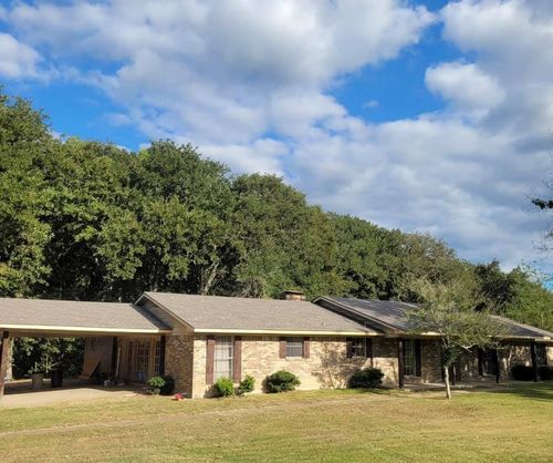 Roofing Installation for Luna's Roofing LLC in Longview, Texas