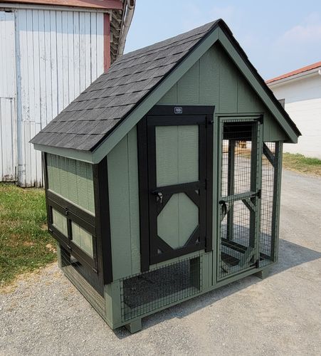 Backyard Series Coops for Pond View Mini Structures in  Strasburg, PA