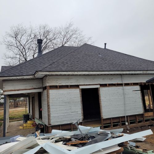 Roofing Installation for Luna's Roofing LLC in Longview, Texas