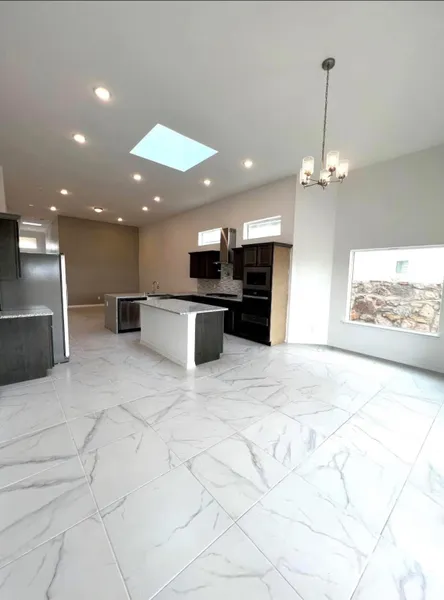 hero-photo mini tile