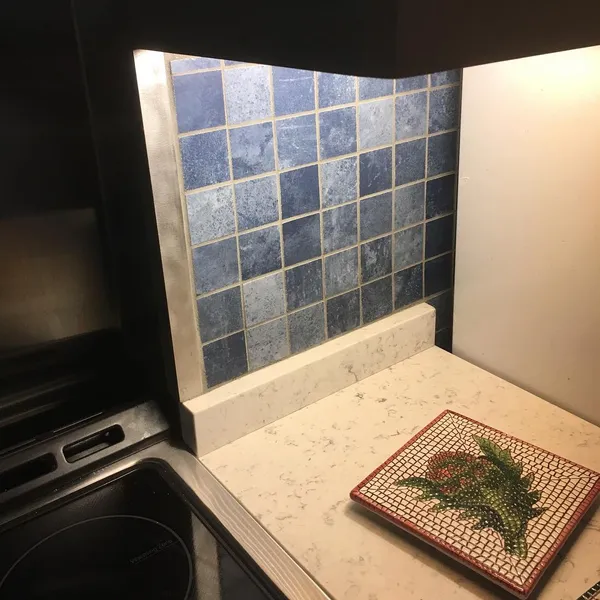 hero-photo mini tile