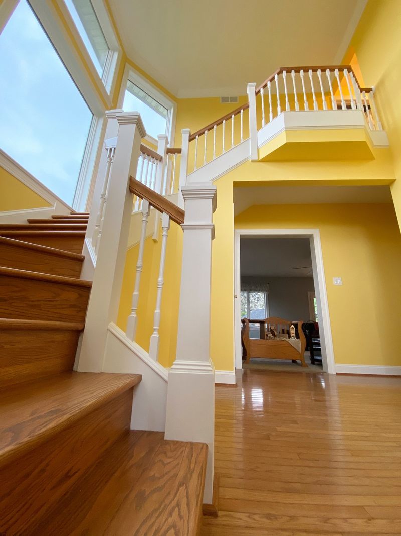 Two-story stairwell