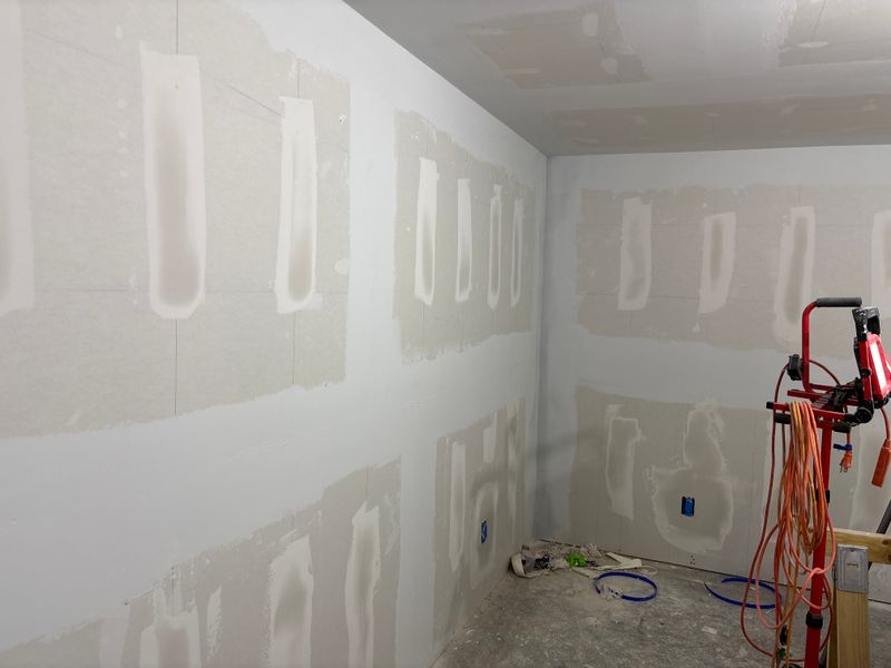 New sheetrock with mudded seams