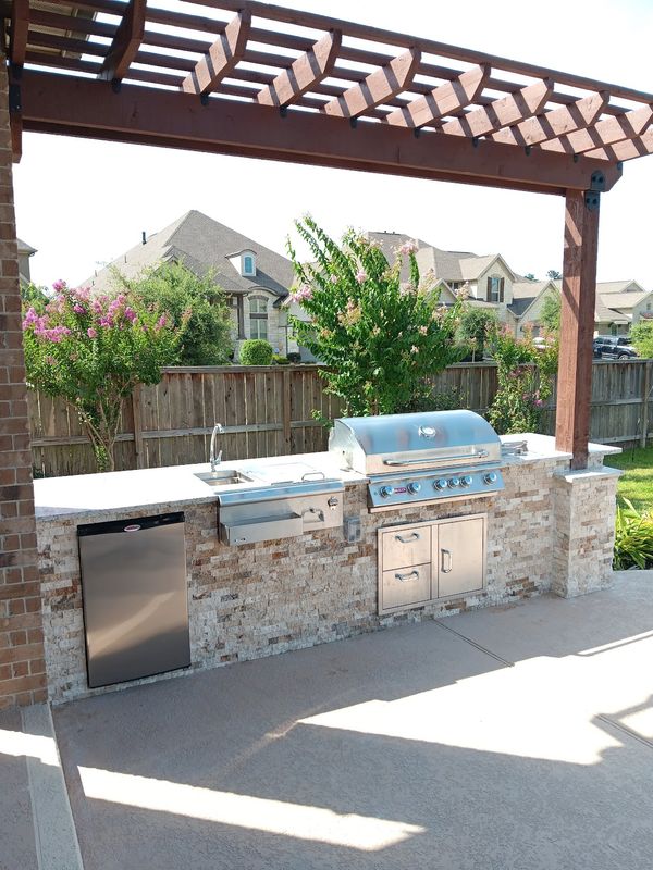 Outdoor Kitchen