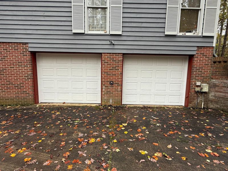 Garage Door Installation & Repair