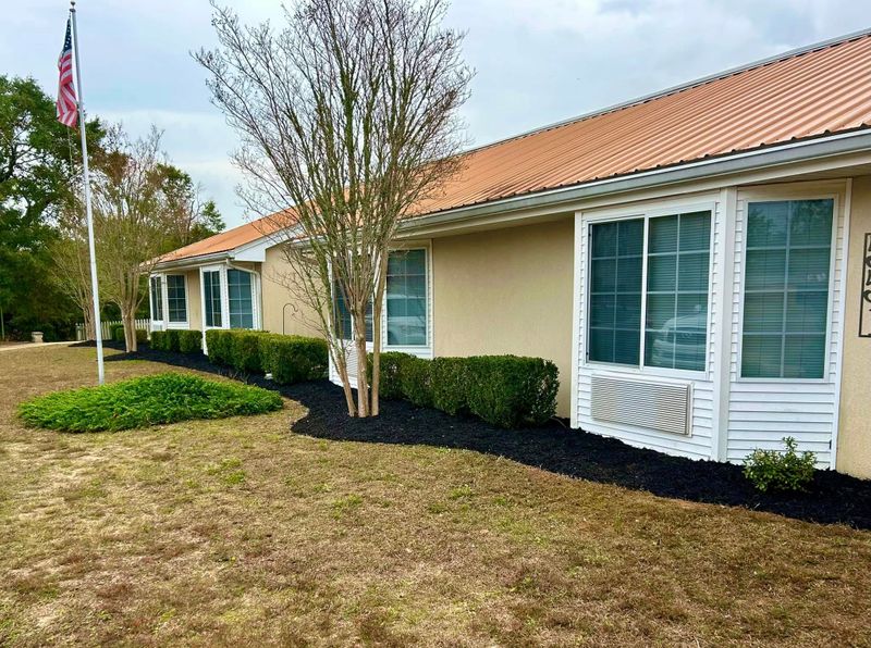 Landscape Bed Maintenance