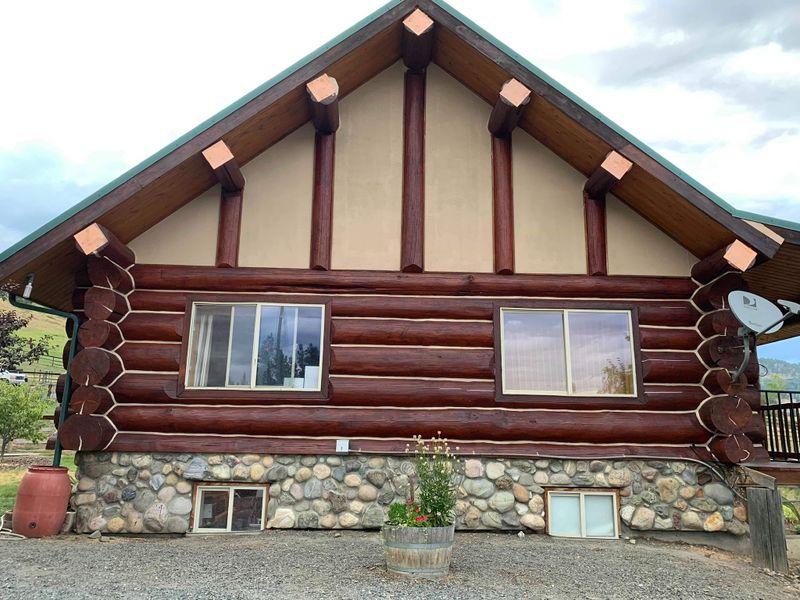 Log Homes Refinishing